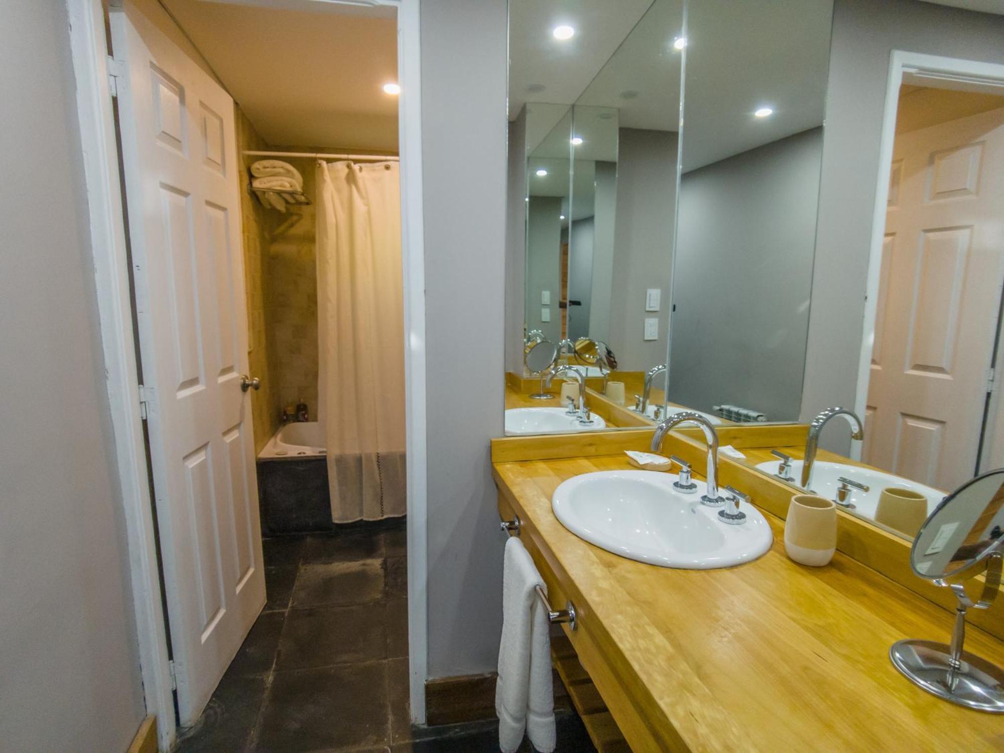 Hosteria Verde Morada Вілья-Ла-Ангостура Номер фото